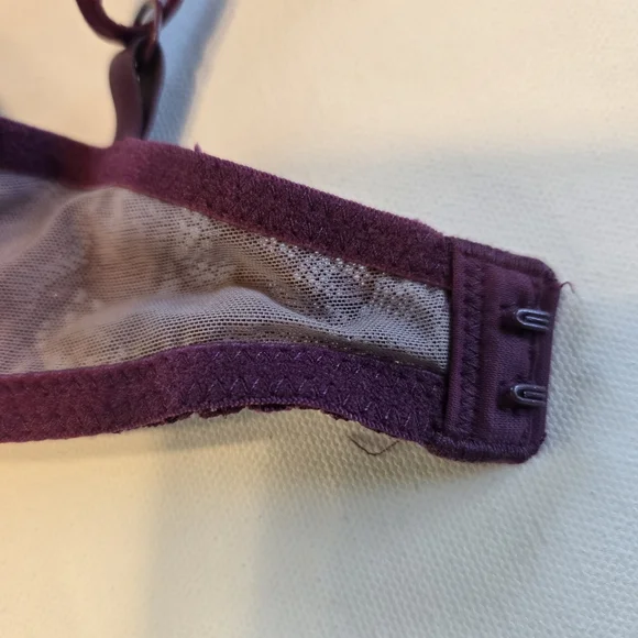 Victoria's Secret Plum Lace Bombshell Push Up Bra - Picture 8 of 11